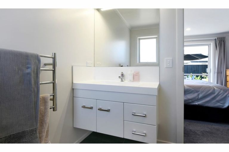 Photo of property in 8 Carmello Grove, Richmond, 7020