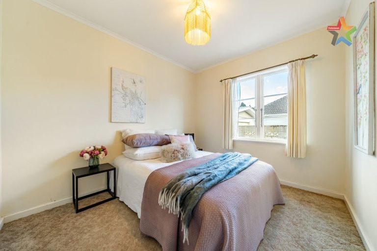 Photo of property in 224 Eastern Hutt Road, Stokes Valley, Lower Hutt, 5019