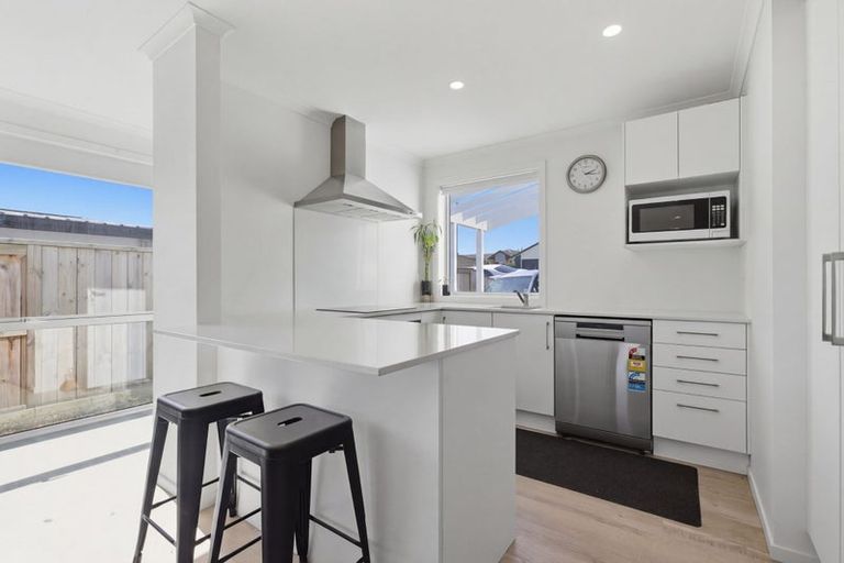 Photo of property in 50a Puhirake Crescent, Pyes Pa, Tauranga, 3112