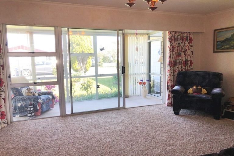 Photo of property in 20 Charles Street, Levin, 5510