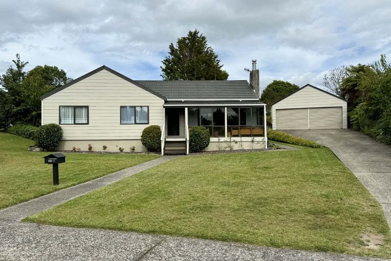 Photo of property in 10 Campbell Place, Pukehangi, Rotorua, 3015