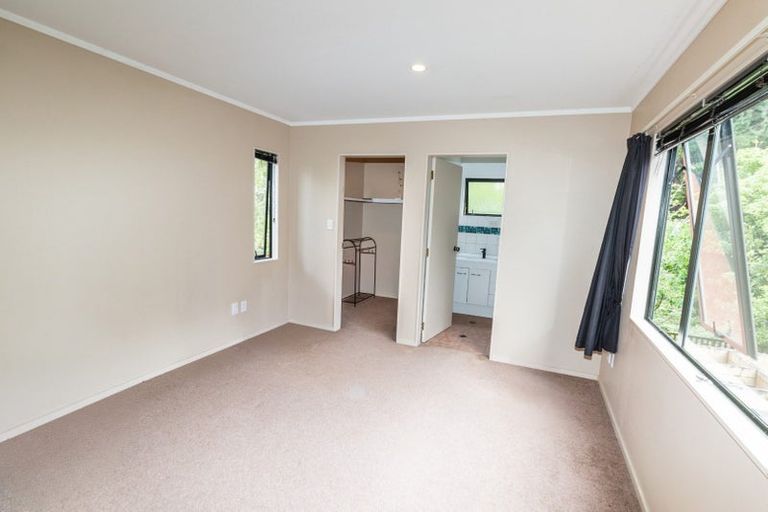 Photo of property in 51 Sunrise Boulevard, Tawa, Wellington, 5028
