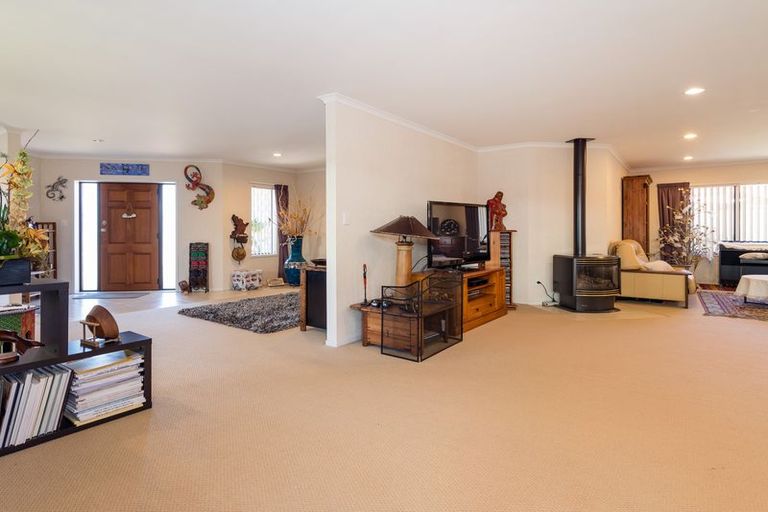 Photo of property in 7 Frame Place, Owhata, Rotorua, 3010