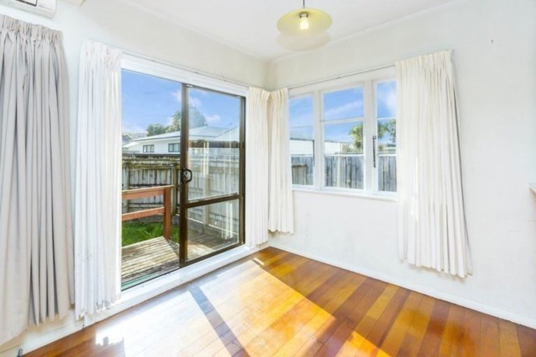 Photo of property in 869a High Street, Boulcott, Lower Hutt, 5011