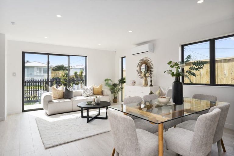 Photo of property in 31 Tiroroa Avenue, Te Atatu South, Auckland, 0610