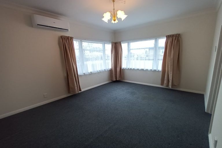 Photo of property in 4 Douglas Street, Levin, 5510