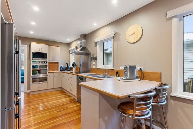 Photo of property in 88 Broderick Road, Johnsonville, Wellington, 6037
