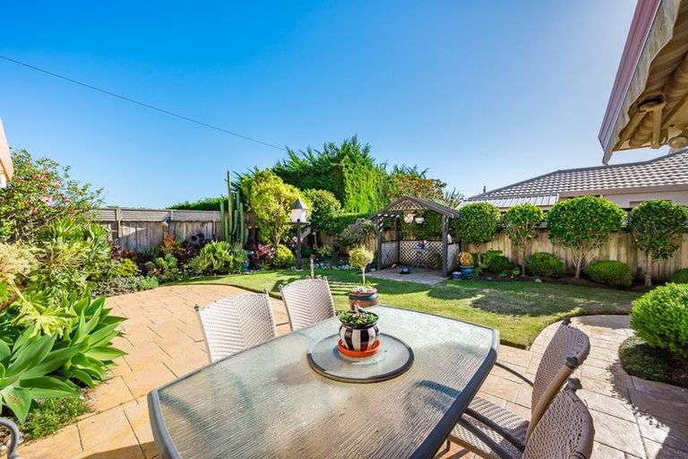 Photo of property in 28 Beach Haven Place, Paraparaumu Beach, Paraparaumu, 5032