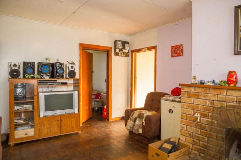 Photo of property in 38 Tennyson Street, Dannevirke, 4930