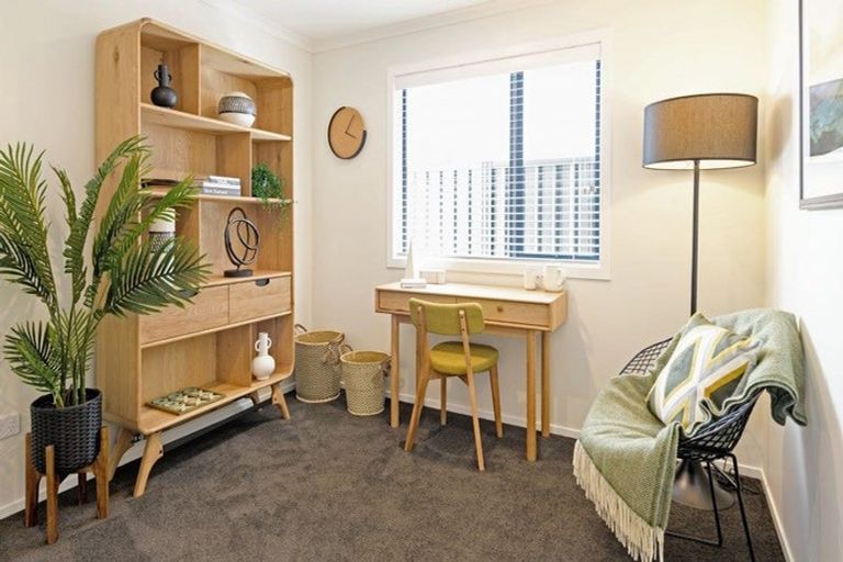 Photo of property in 67 Hokioi Drive, Kenepuru, Porirua, 5022