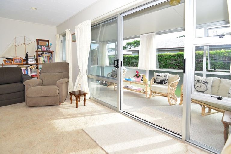 Photo of property in 13a The Circle, Manly, Whangaparaoa, 0930