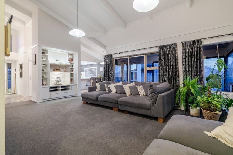 Photo of property in 19 Meridian Grove, Kelvin Grove, Palmerston North, 4414