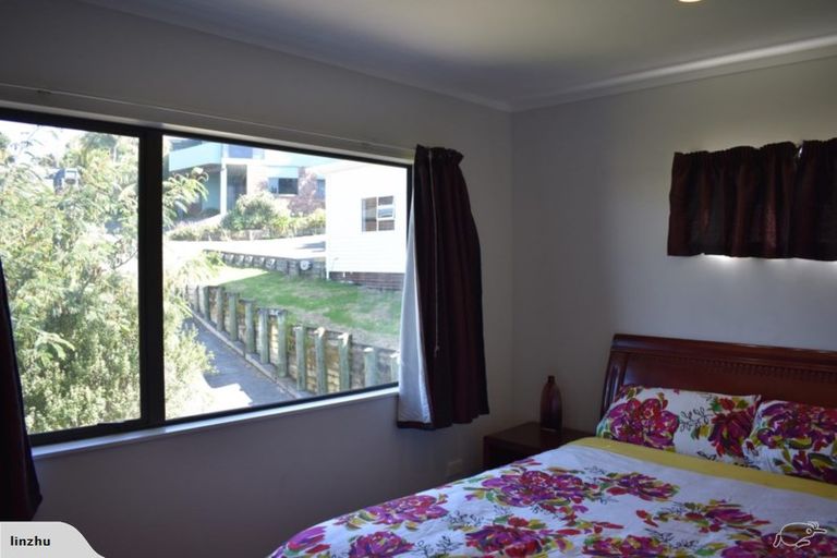 Photo of property in 91c Wade River Road, Stanmore Bay, Whangaparaoa, 0932