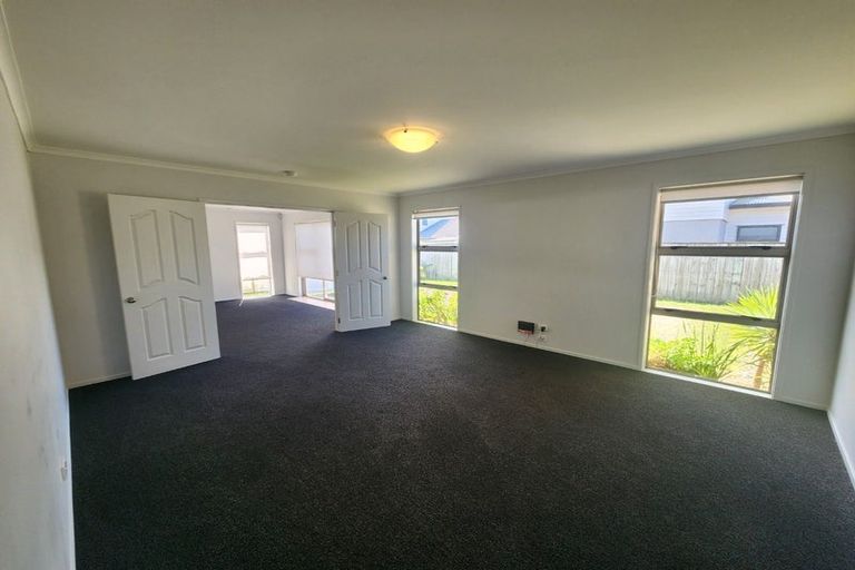 Photo of property in 360 One Tree Point Road, One Tree Point, 0118