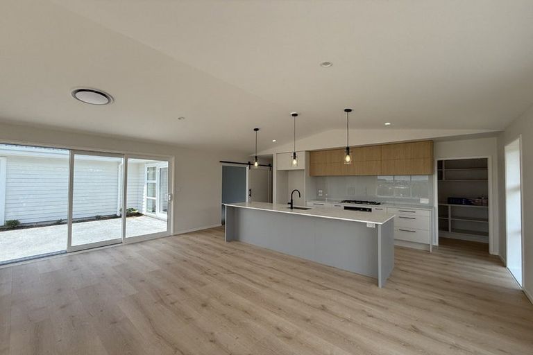 Photo of property in 5 Johnson Place, Stillwater, Silverdale, 0993