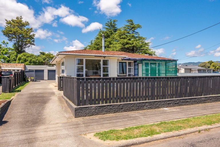Photo of property in 2 Bowen Street, Levin, 5510