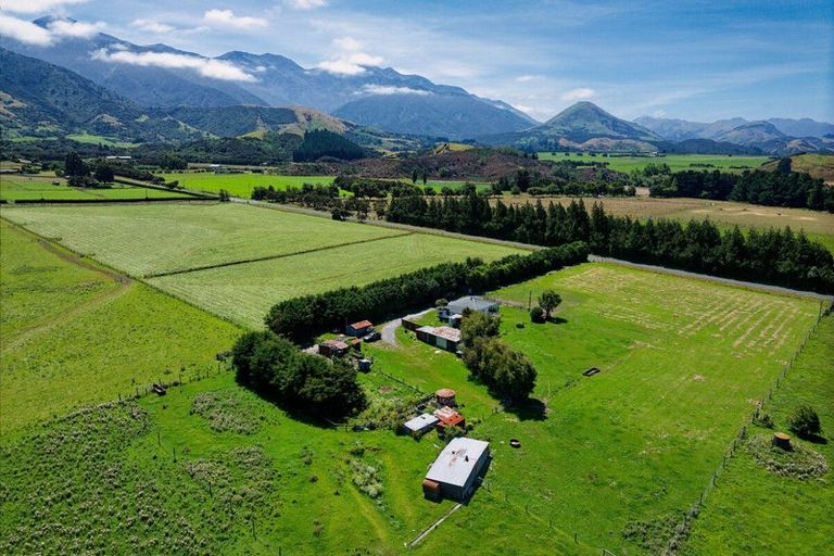 Photo of property in 113 Bay Paddock Road, Hapuku, Kaikoura, 7371