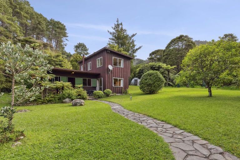 Photo of property in 586 Tapu Coroglen Road, Coromandel Forest Park, Thames, 3575