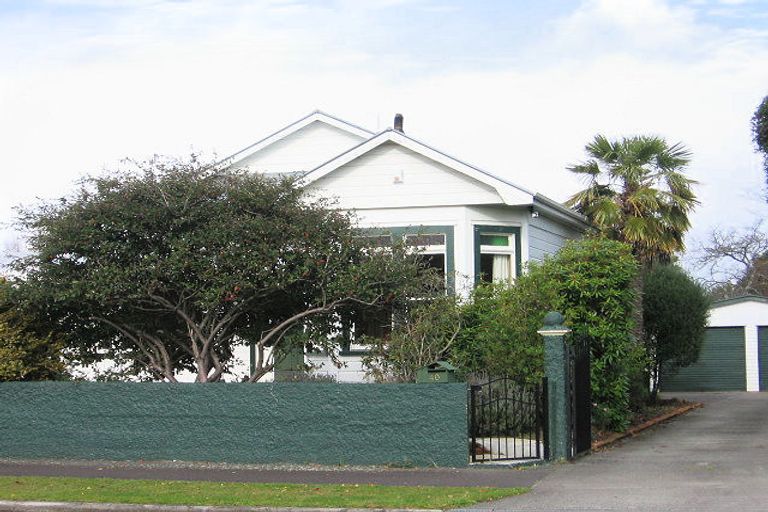 Photo of property in 40 Knowles Street, Terrace End, Palmerston North, 4410