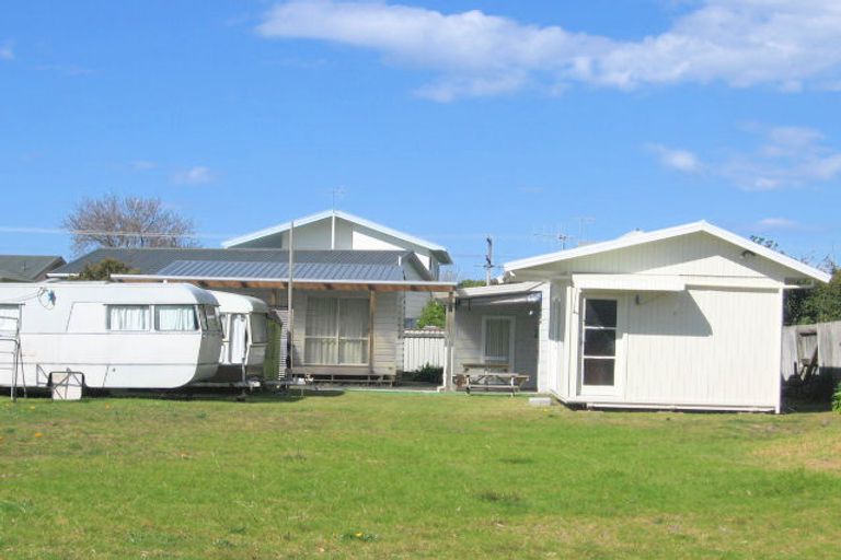 Photo of property in 206 Hauturu Street, Whangamata, 3620