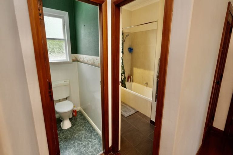 Photo of property in 6 Nathan Place, West End, Palmerston North, 4412