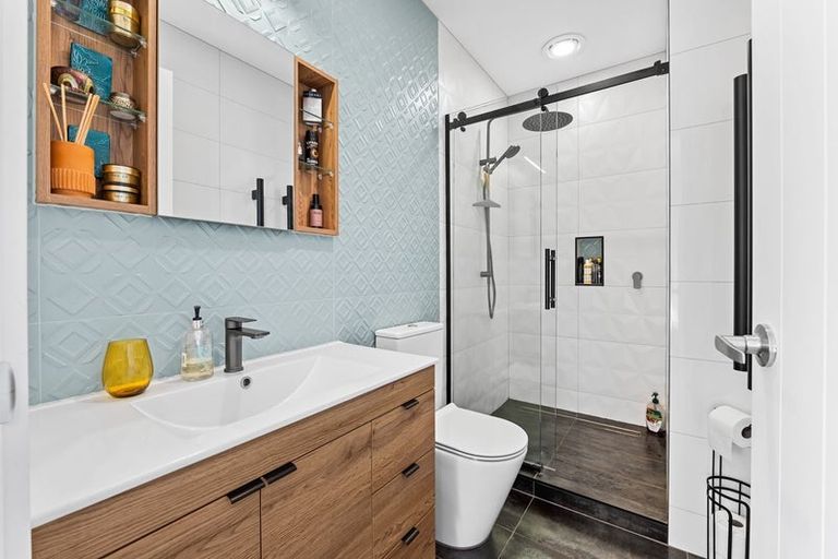 Photo of property in 482 Devon Street East, Strandon, New Plymouth, 4312