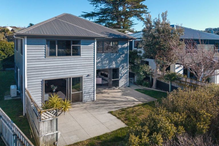 Photo of property in 2b Observatory Close, Whitby, Porirua, 5024