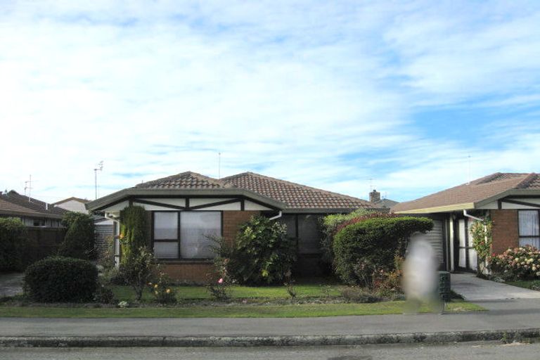 Photo of property in 2/34 Epsom Road, Sockburn, Christchurch, 8042
