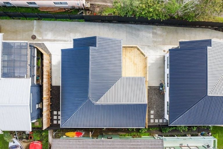 Photo of property in 19b Red Beach Road, Red Beach, 0932