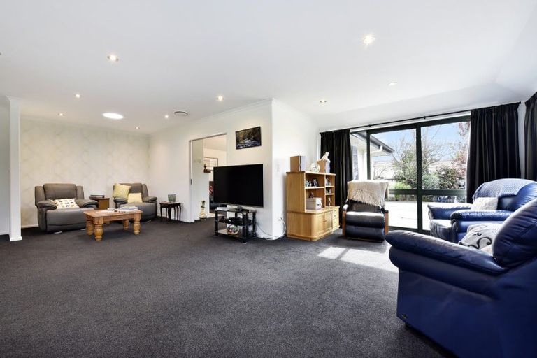 Photo of property in 19 Aratia Way, Richmond, 7020