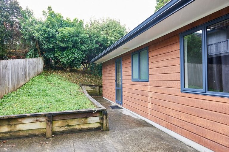 Photo of property in 30 Redwood Drive, Massey, Auckland, 0614
