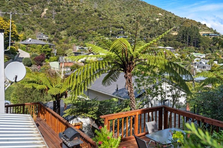 Photo of property in 14 Arthur Crescent, Waikawa, Picton, 7220