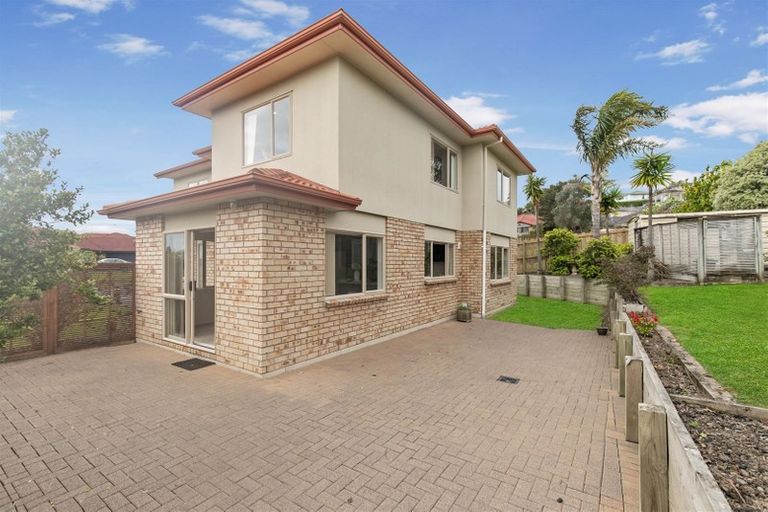 Photo of property in 54 Black Teal Close, Unsworth Heights, Auckland, 0632
