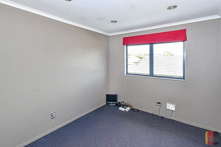 Photo of property in 34 Milson Drive, Papakura, 2110