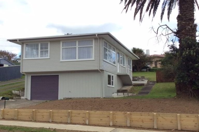 Photo of property in 123 Driver Crescent, Cannons Creek, Porirua, 5024