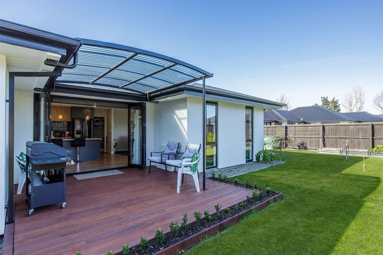 Photo of property in 9 Saint James Place, Rangiora, 7400