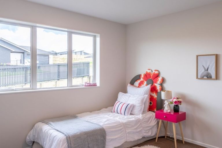 Photo of property in 2 Paiaka Place, Rototuna North, Hamilton, 3210