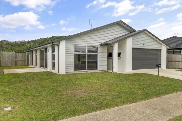 Photo of property in 37 Awataha Crescent, Pyes Pa, Tauranga, 3110