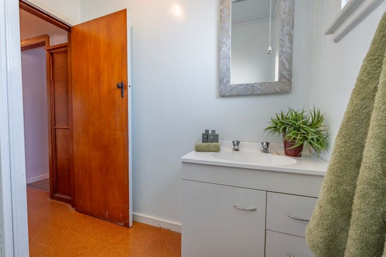 Photo of property in 39 Saint George Street, Watlington, Timaru, 7910