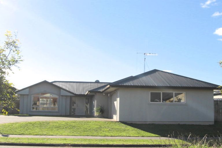 Photo of property in 3 Chesterfield Place, Rototuna, Hamilton, 3210