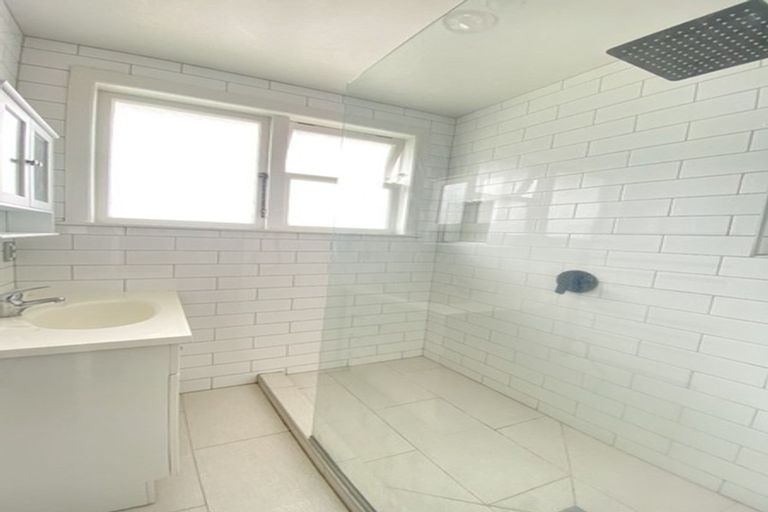 Photo of property in 48 Arimu Road, Papakura, 2110