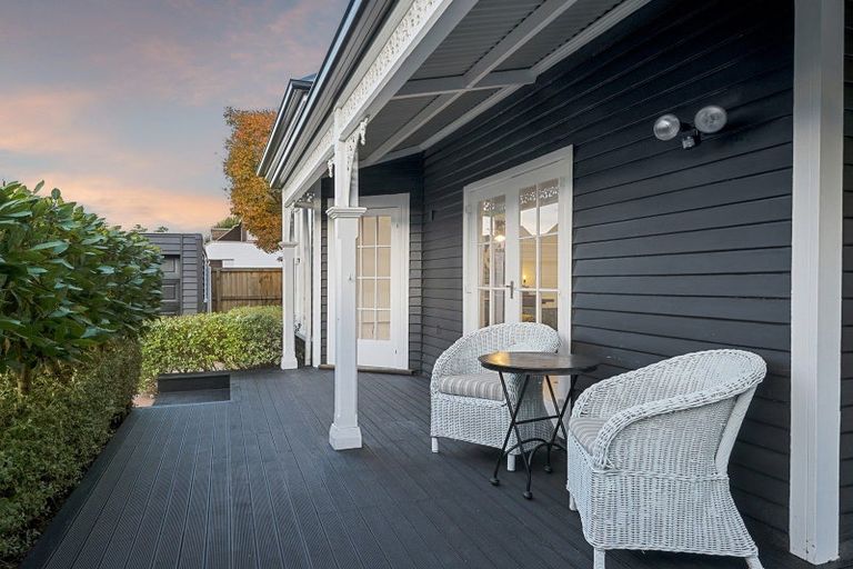 Photo of property in 2/6 Office Road, Merivale, Christchurch, 8014