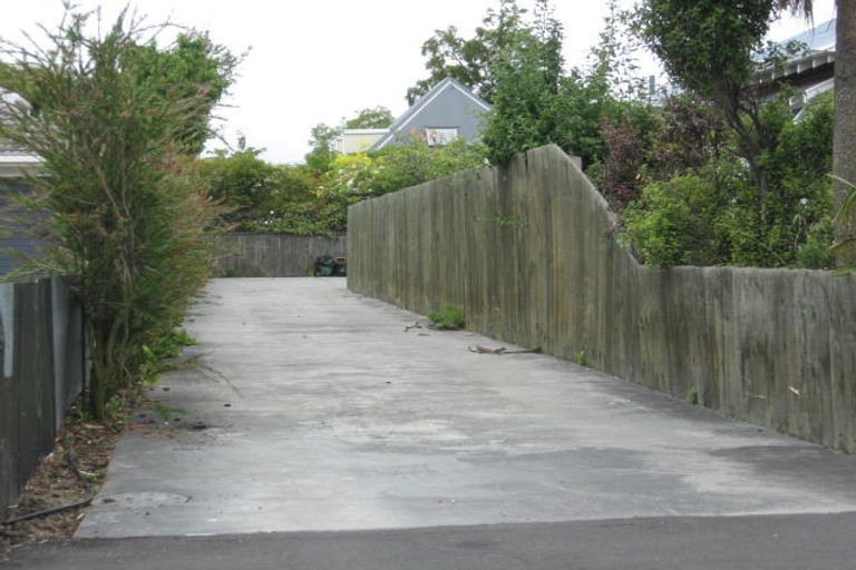 Photo of property in 2/40a Waimairi Road, Upper Riccarton, Christchurch, 8041