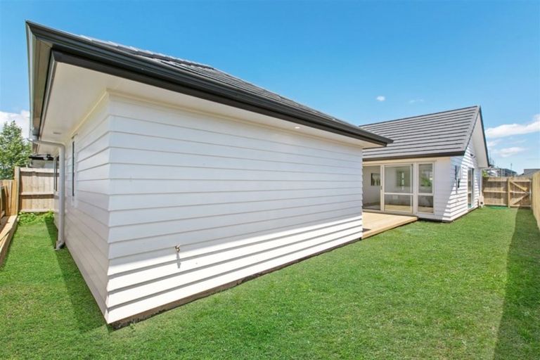 Photo of property in 27 Matata Drive, Takanini, 2112
