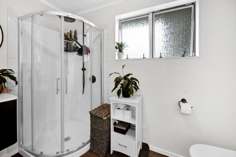 Photo of property in 540 Finnerty Road, Cardiff, Stratford, 4391