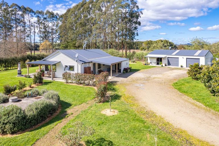 Photo of property in 394 Kaiwhaiki Road, Kaiwhaiki, Whanganui, 4575