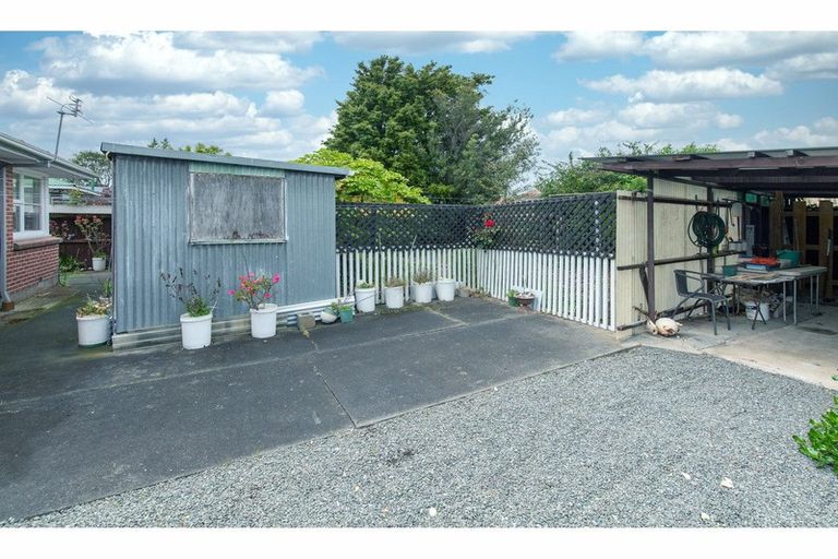 Photo of property in 64 Niven Street, Avondale, Christchurch, 8061