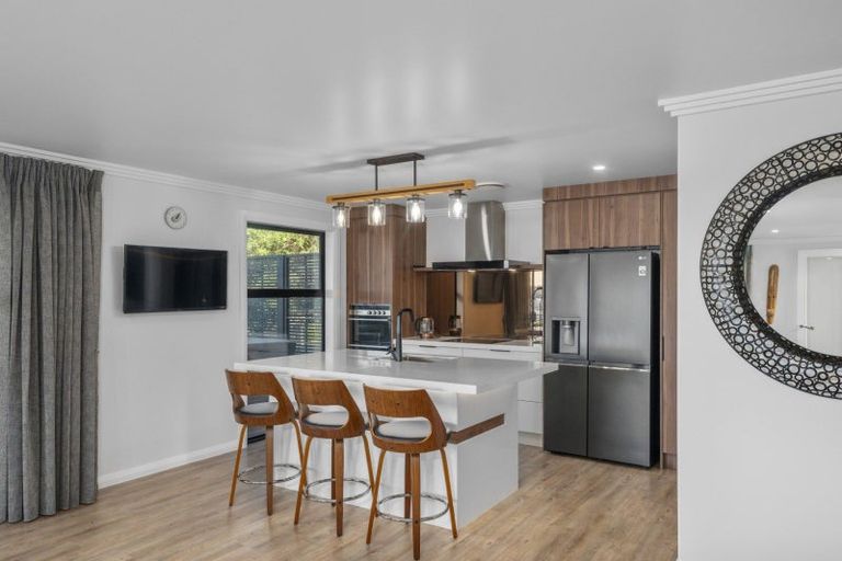 Photo of property in 30 Lakeside Terrace, Omokoroa, 3114