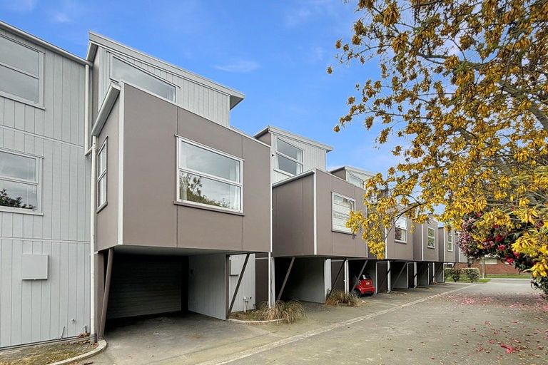 Photo of property in 6/3 Grove Road, Addington, Christchurch, 8024