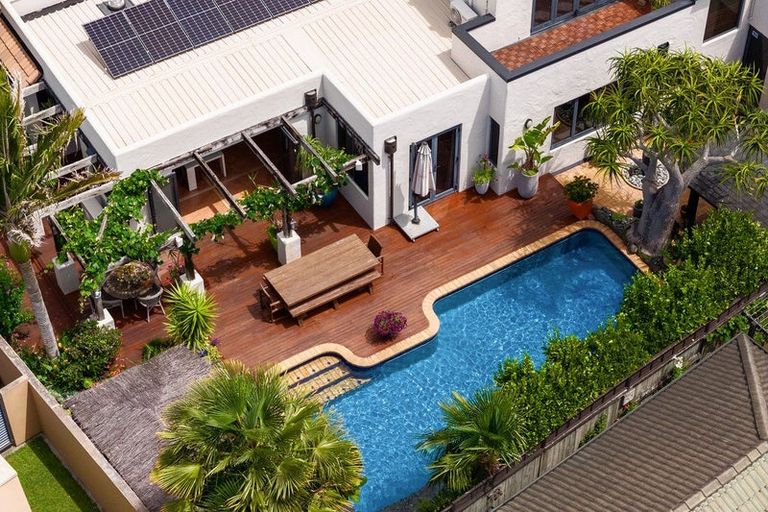 Photo of property in 2 La Cumbre Close, Bethlehem, Tauranga, 3110